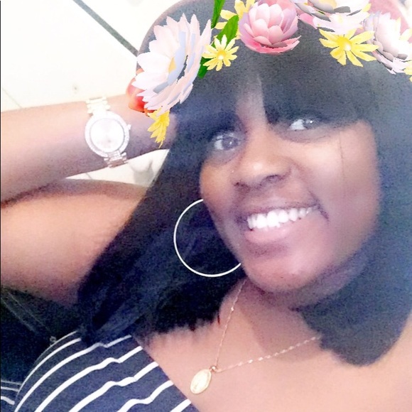 Meet your Posher, Lakema - Picture 1 of 1